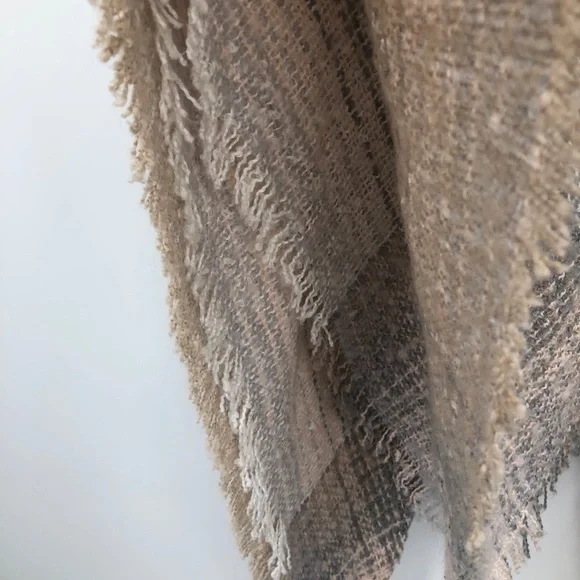 Apt 9 Women’s cape Tan and brown size medium - Picture 9 of 9